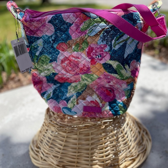 Vera Bradley Fuchsia multi color shoulder bag NWT!! - Picture 1 of 4